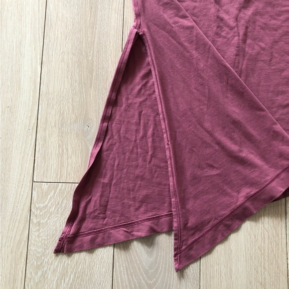 Lululemon To The Point Asymmetrical Long Sleeve Shirt in Misty Merlot Size 4 - Picture 5 of 10